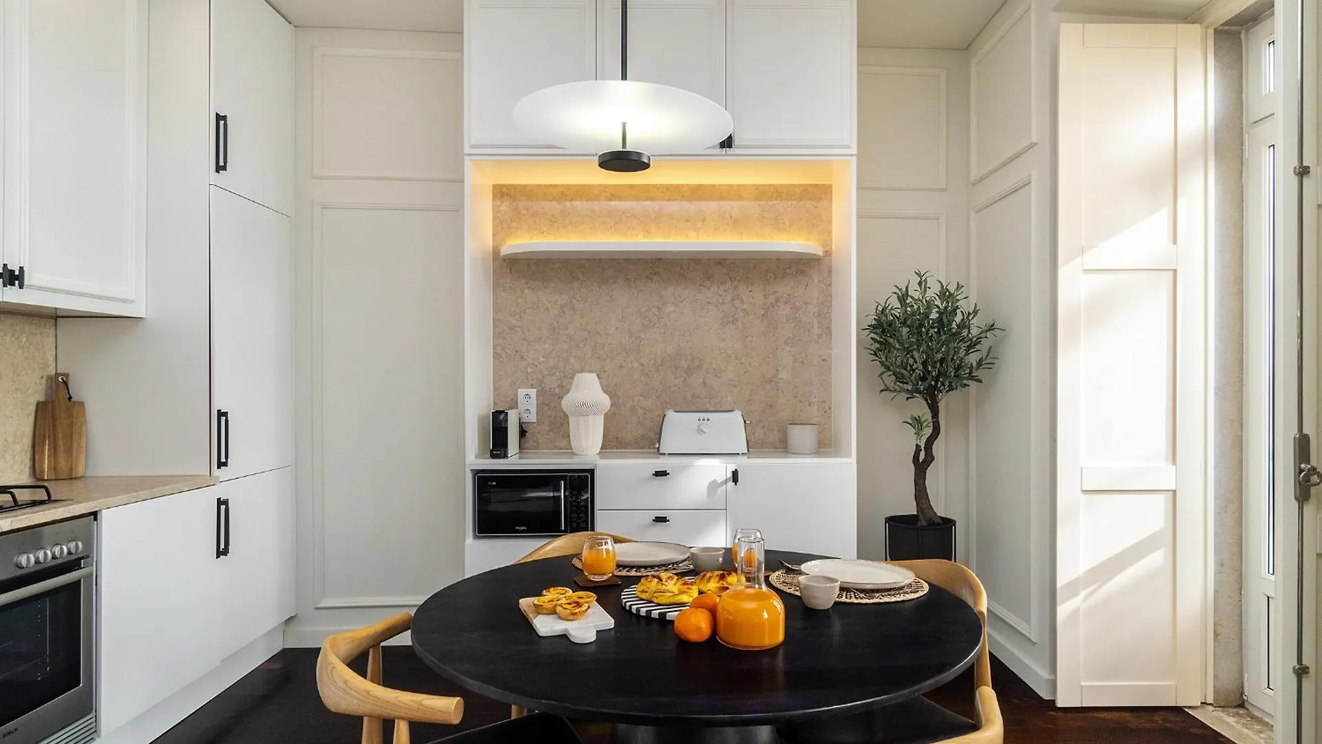 Apartment Whome Modern Retreat In Vibrant Bairro Alto Lisbon